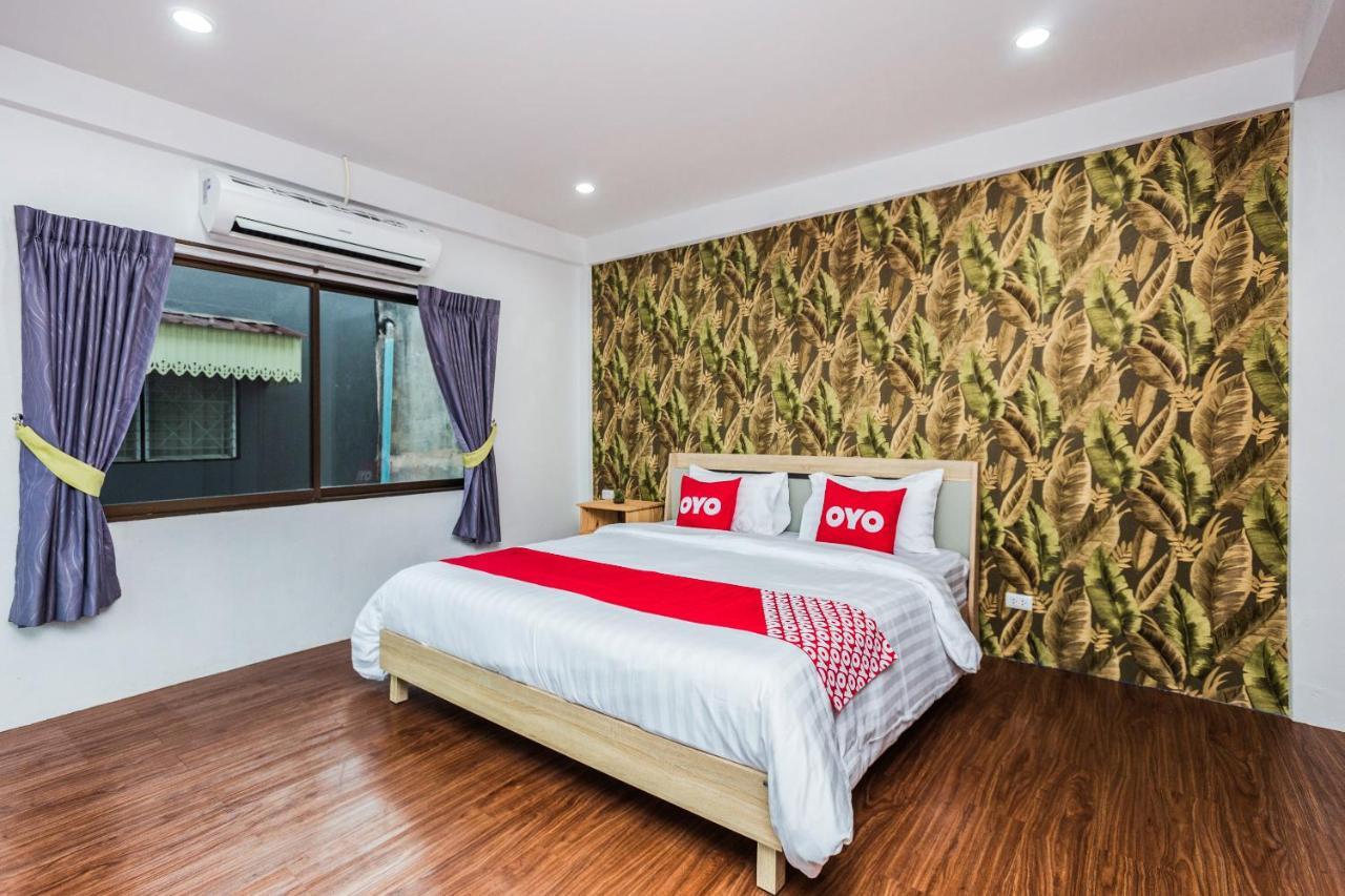 Oyo 435 Frame Residence Phuket Exteriör bild