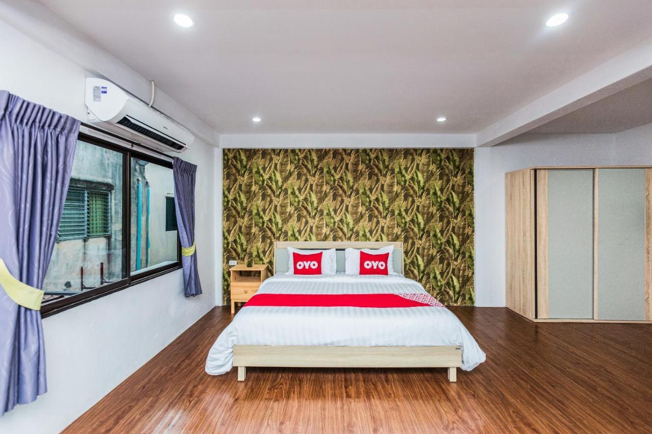 Oyo 435 Frame Residence Phuket Exteriör bild