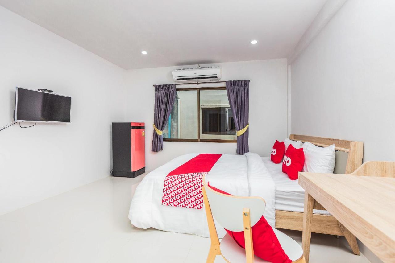 Oyo 435 Frame Residence Phuket Exteriör bild