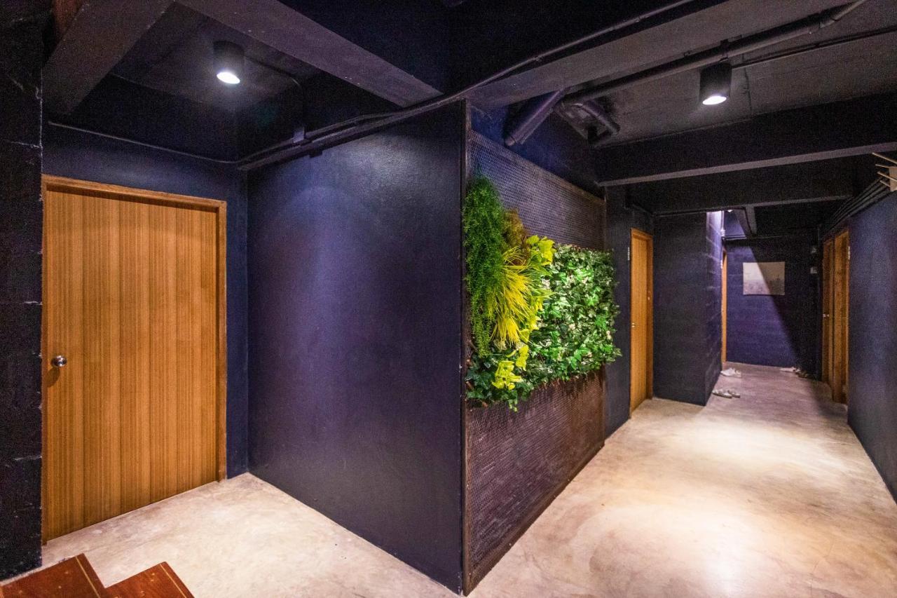 Oyo 435 Frame Residence Phuket Exteriör bild